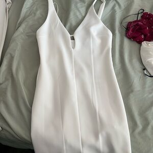 Zara White Sheath V-Neck Backless Dress